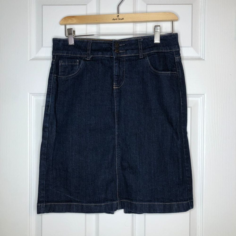 Old Navy Denim skirt size 6
